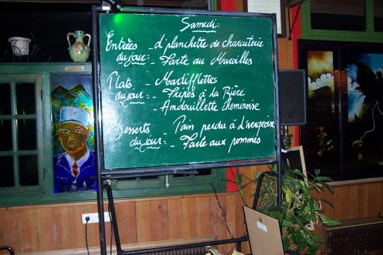 Le menu au tableau (belle écriture à l'ancienne)